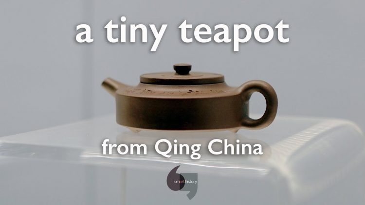 A tiny teapot from Qing China