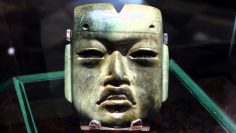 Olmec mask (Olmec-style mask)