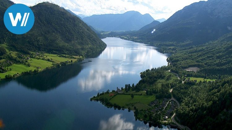 Castles and Lakes: Along Austrias summits and traditions | The Alps from above (2/10)